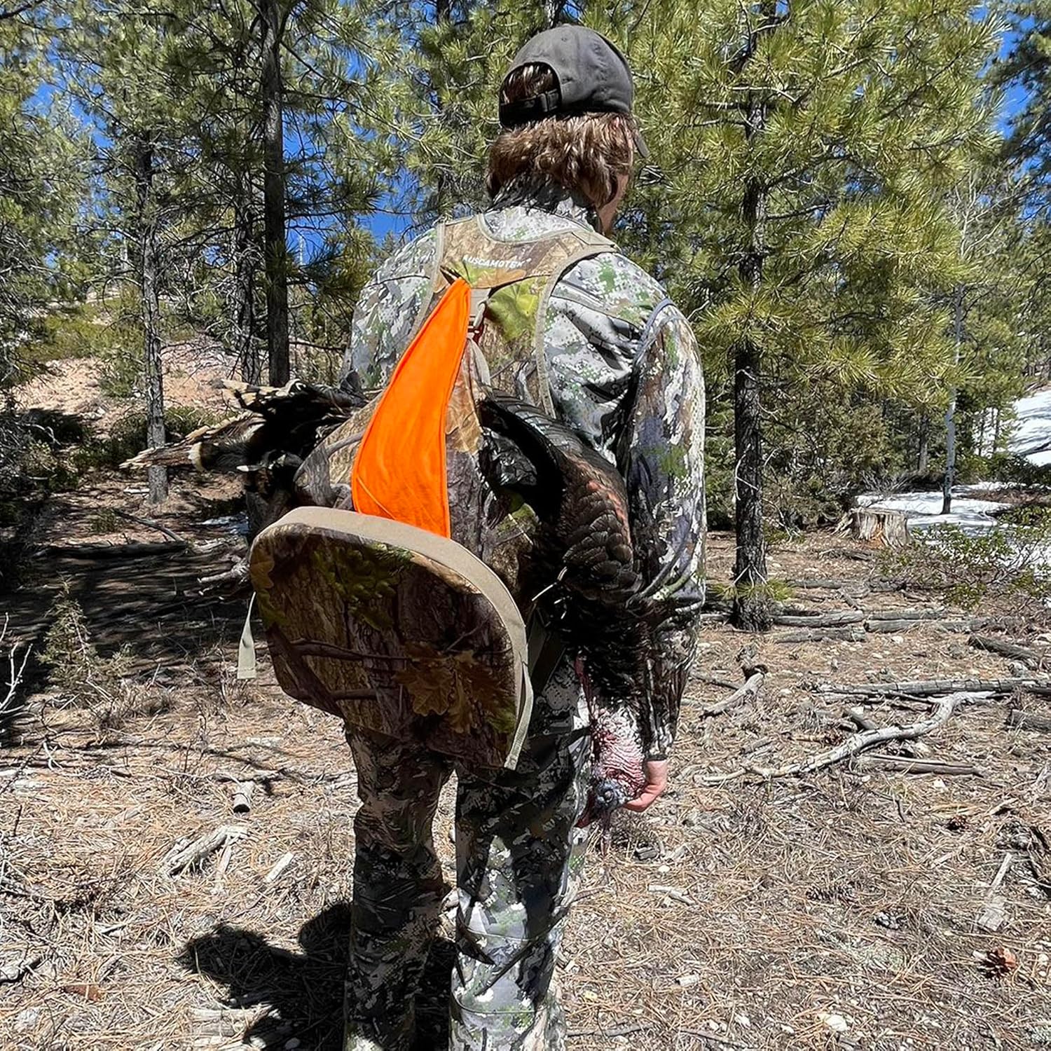 AUSCAMOTEK Camouflage Hunting Vest with Detachable Seat Cushion for Turkey Dove and Upland Bird Hunting